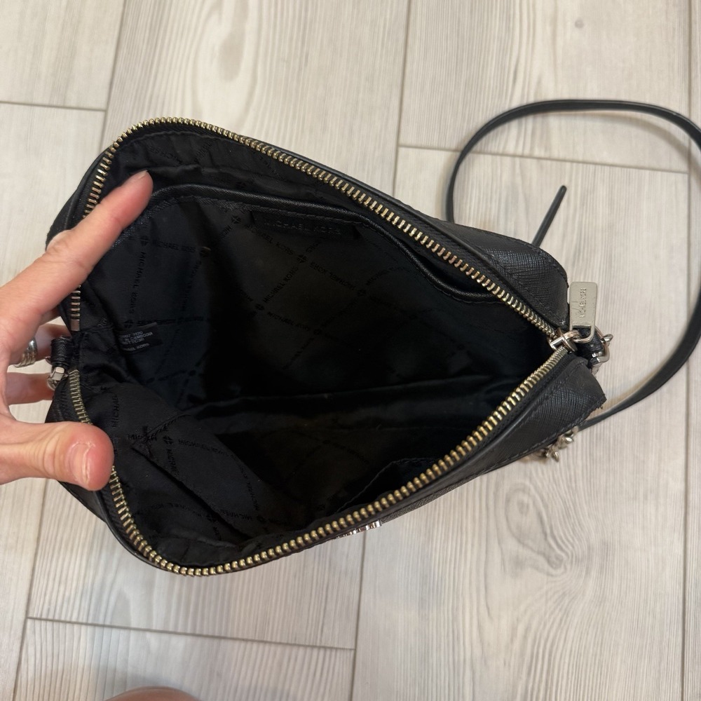 Michael Kors Jet Set Large Crossbody Bag In Black Signature - Picture 8 of 12